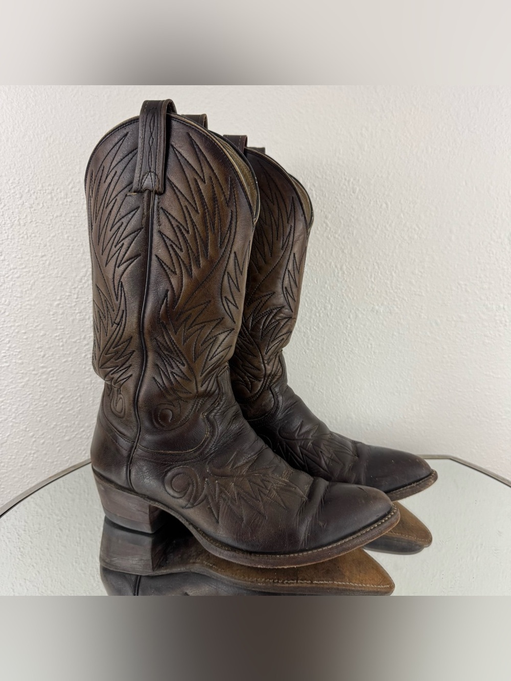 DAN POST Vintage Mens Dark Brown Leather Western Pull On Pointed Toe Cowboy Boot